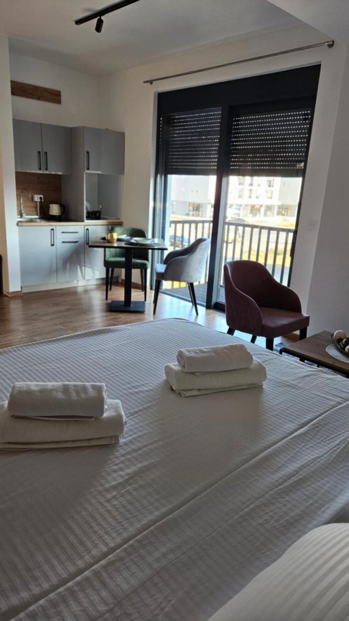 Podgorica Apartments Planet ภายนอก รูปภาพ