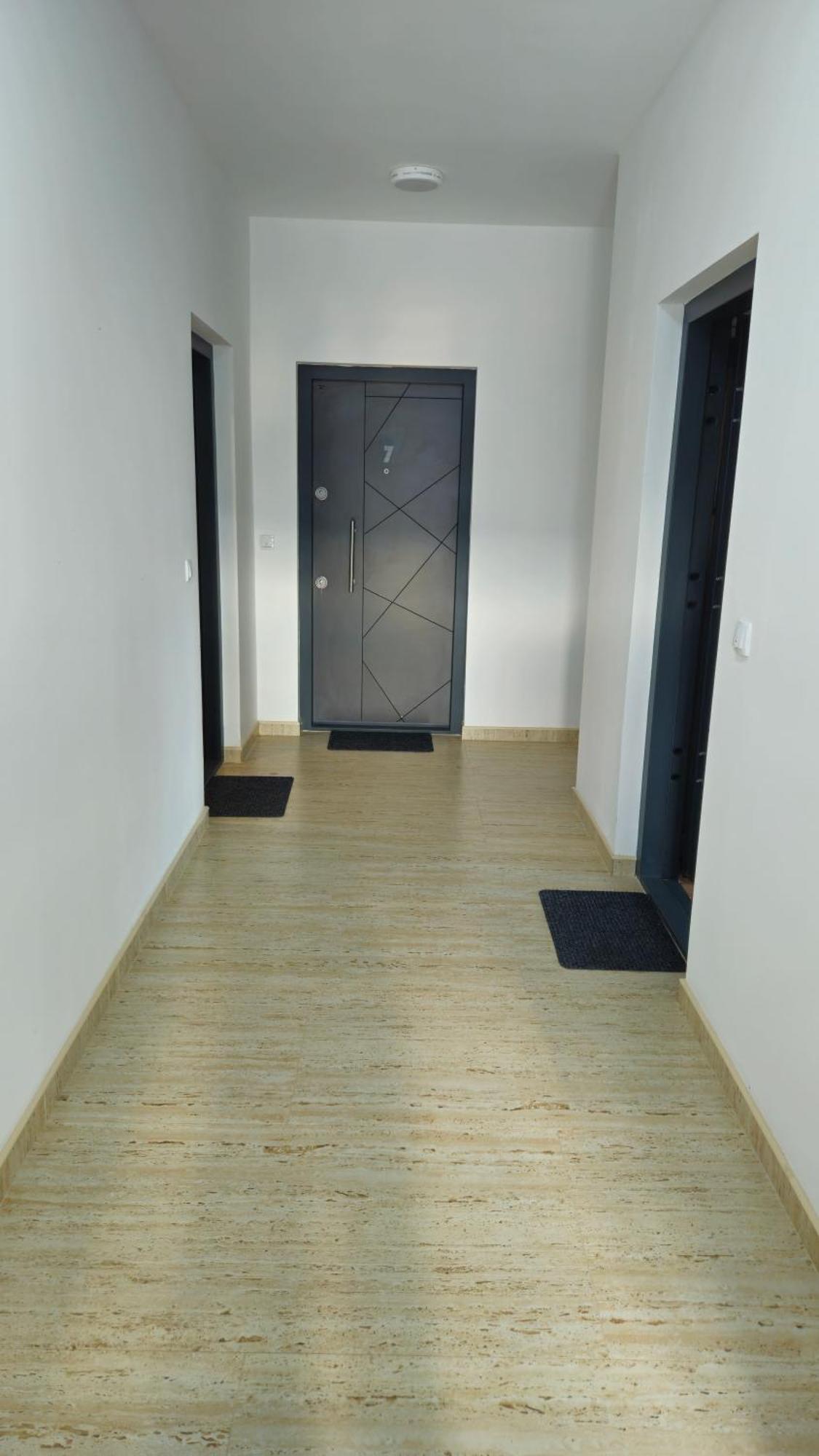 Podgorica Apartments Planet ภายนอก รูปภาพ
