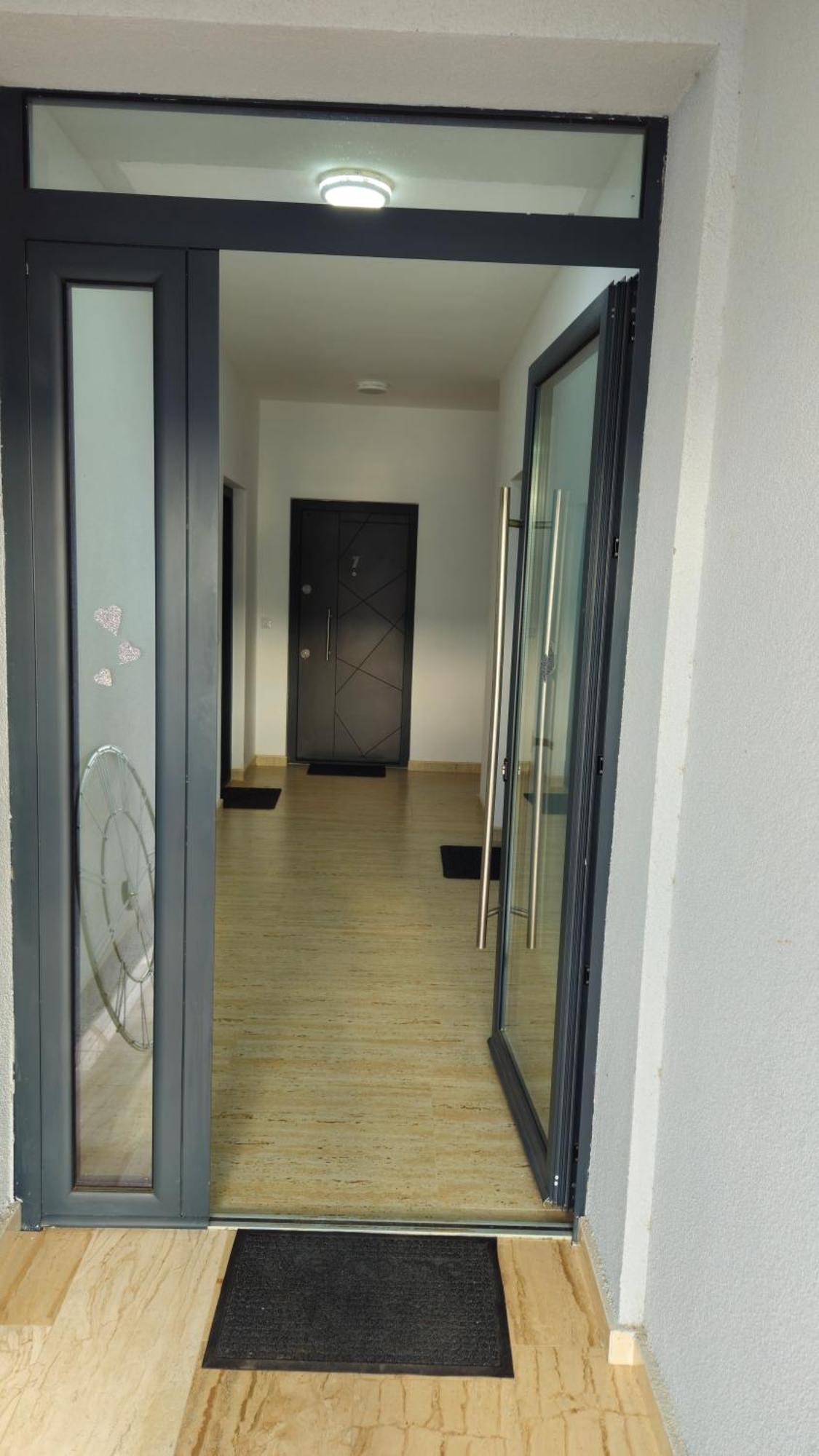 Podgorica Apartments Planet ภายนอก รูปภาพ