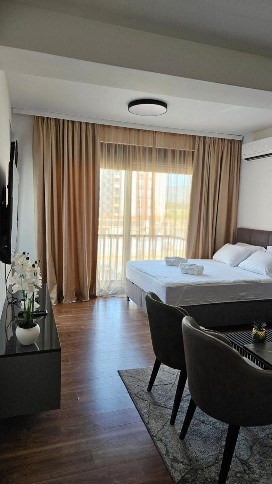 Podgorica Apartments Planet ภายนอก รูปภาพ